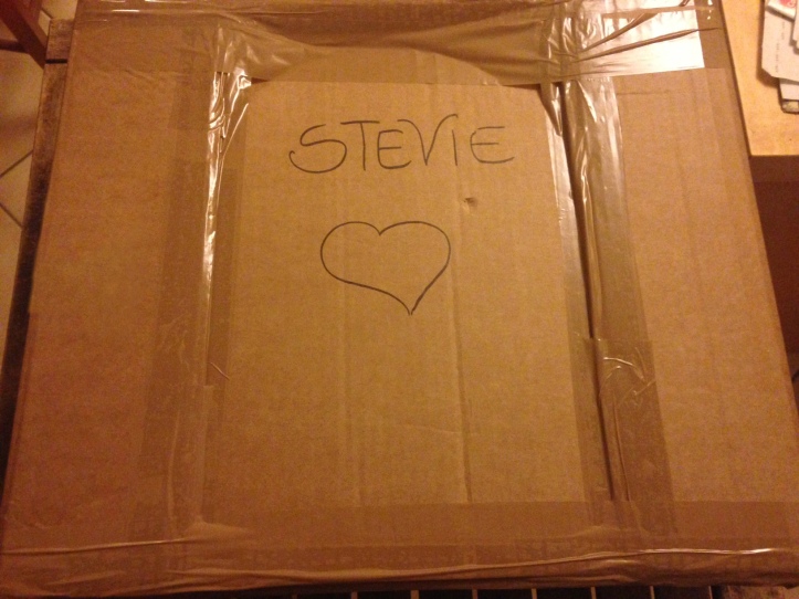 La bara di Stevie Stivaletti è semplice ed essenziale.